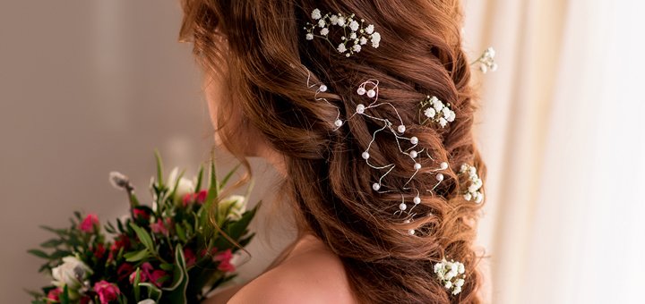 Весільні зачіски у студії Beauty Катерини Чибіньової у Кривому Розі. Записуйтесь до перукаря-стиліста за знижкою.