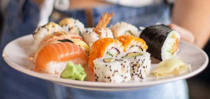 Sushi Experts sushi delivery service. Order with promotion 6