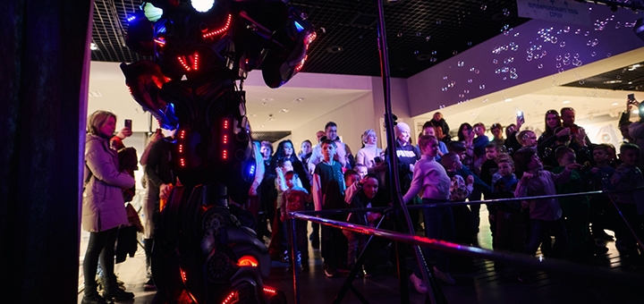 Robot Museum in Kyiv. Visit with special offer 12