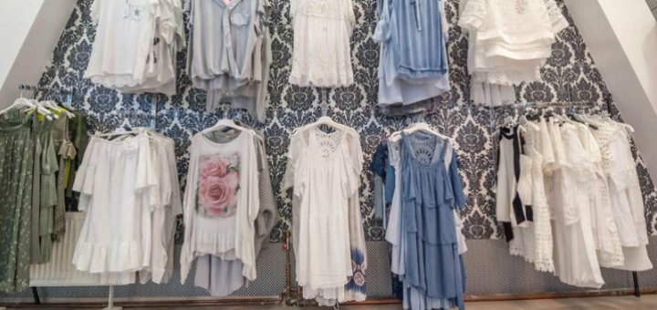 Low prices in the Design center store