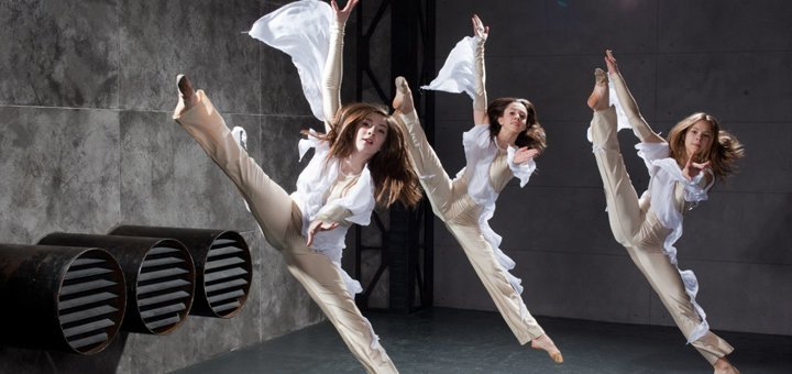 Promotions in the dance studio "A6 JUMP"