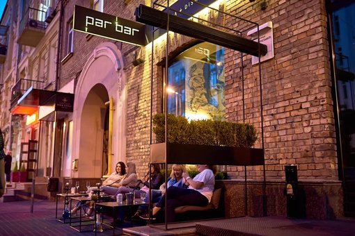 Интерьер «Par Bar». Заказ столика по скидке