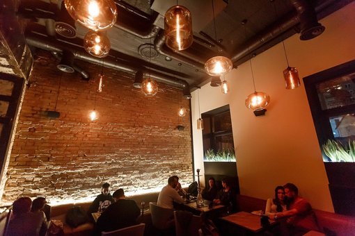 Интерьер «Par Bar». Заказ столика по скидке