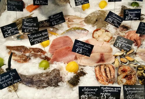 Fish shop-restaurant &quot;flagman&quot;. discounts on dishes