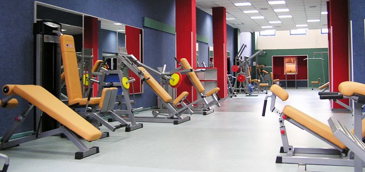 заняття в басейну в спорткомплексі планета спорт зі знижкою