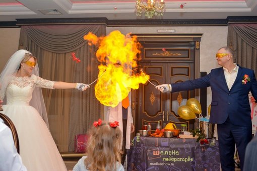 Scientific show «Crazy Laboratory» for a wedding in Lviv. Order by promotion.