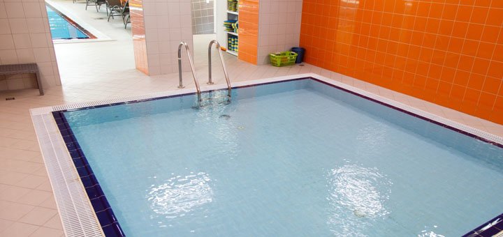 Бассейн для грудничков в фитнес-клубе EveryDay fitness