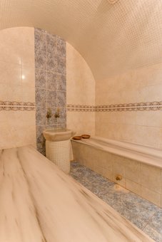 Комната отдыха в турецкой бане спортивно-развлекательного комплекса«Олимп» в Харькове. Посетить по акции
