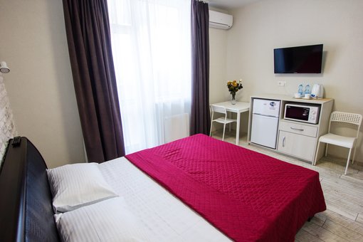 Room in the hotel «East Residence» in Kiev. Book for the promotion.