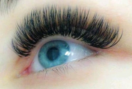 Eyelash extension courses «House of beauty» in Kharkov. Sign up for the promotion.