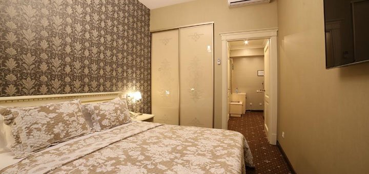 Discounts for holidays at vintage hotel13
