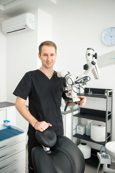 Dentist Ivan Sventukh in Kiev. Sign up for a consultation with a discount.