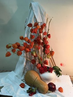 Заняття живописом в майстерні «Art Garden». Записатися на майстер-клас з малювання по акції.