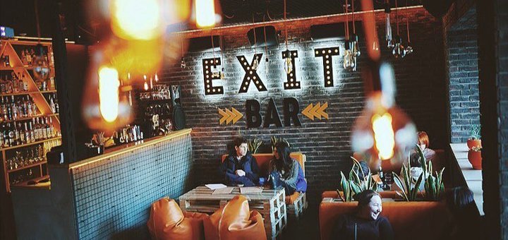 Интерьер в кальянной «Exit Bar» в Днепре. Заказать со скидкой