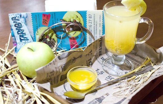 Cocktails in the cafe "Tarabar" in the Dnieper. Order by stock