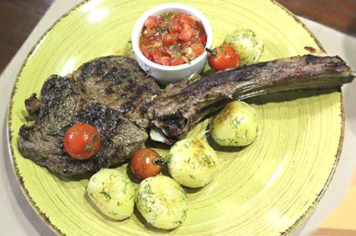 Fish dishes in the tarabar cafe in the dnieper. order by promotion