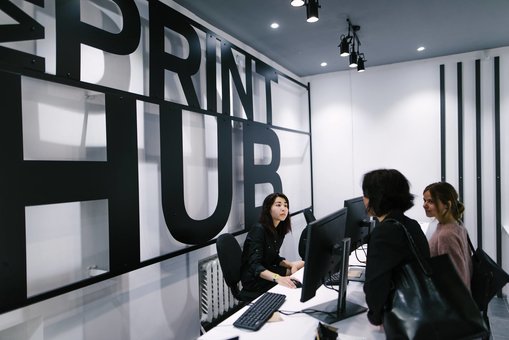 Офис для коворкинга «MyPrintHub» в Киеве. Оплачивайте по акции.