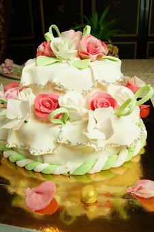 Desserts at the Palmira coffee shop in Dnipro. Order at a discount.