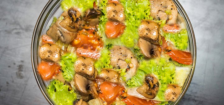 The interior in the pizzeria "Celentano" in the Dnieper. Order by stock
