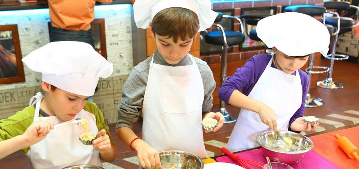 Culinary master class for children at the Luna Bar & Grill in Odessa. Sign up for a master class at a discount.
