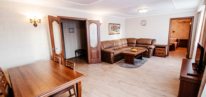 https://cdn1.pokupon.ua/uploaded/merchant_pages/10282/images/original/АПАРТАМЕНТИ8.jpg