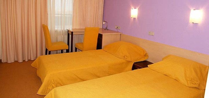 https://cdn1.pokupon.ua/uploaded/merchant_pages/15187/images/original/7-dniv-kamyanets-podilskyy-twin-room-01.jpg