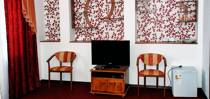 https://cdn1.pokupon.ua/uploaded/merchant_pages/16816/images/original/two-bedroom-lux-10.jpg