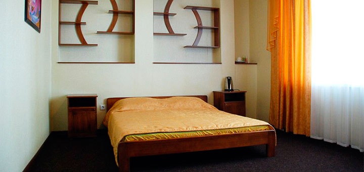 https://cdn1.pokupon.ua/uploaded/merchant_pages/16818/images/original/two-bedroom-lux.jpg
