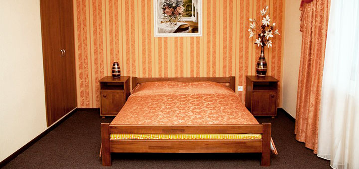 https://cdn1.pokupon.ua/uploaded/merchant_pages/16820/images/original/two-bedroom-lux-5.jpg