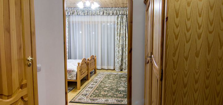 https://cdn1.pokupon.ua/uploaded/merchant_pages/19846/images/original/IMG_3080-1400x500.jpg.pagespeed.ce.qKhnNNinWf.jpg