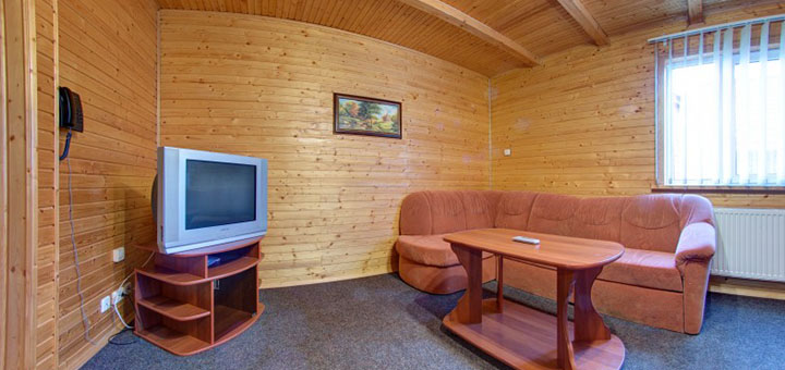 https://cdn1.pokupon.ua/uploaded/merchant_pages/4949/images/original/house8.jpg