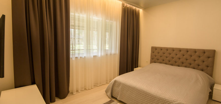 https://cdn1.pokupon.ua/uploaded/merchant_pages/5117/images/original/room2-2bed2-870x720.jpg