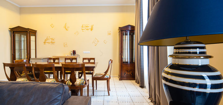 https://cdn1.pokupon.ua/uploaded/merchant_pages/7293/images/original/Boutique-appartments6.jpg