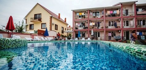 Отдых для двоих в Затоке на базе отдыха «Натали»!