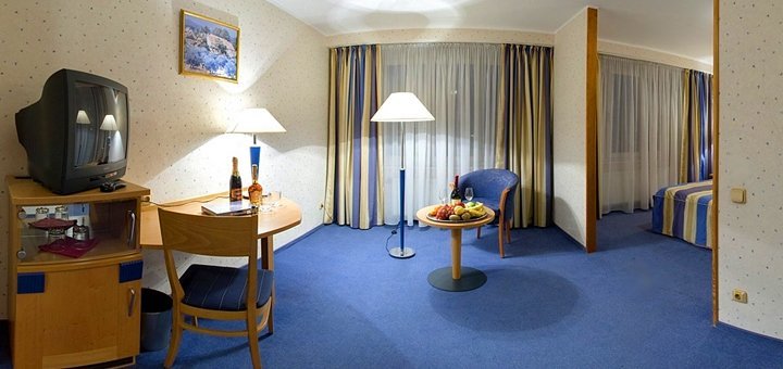 https://cdn1.pokupon.ua/uploaded/new_campaign_pictures/172054/data/main720x340/%D0%B3%D0%BB1.jpg?1473676558