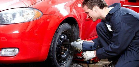 Шиномонтаж 4 колес в автоцентре «Global Tire»