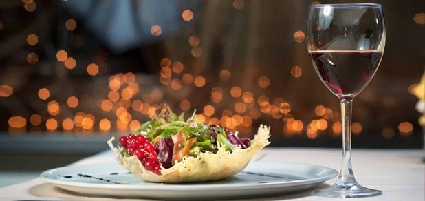 https://cdn1.pokupon.ua/uploaded/new_campaign_pictures/213803/data/main620x292/fancy-dinner-restaurant.jpg?1480082624