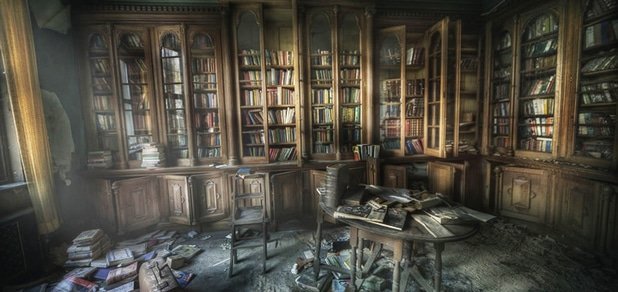 https://cdn1.pokupon.ua/uploaded/new_campaign_pictures/228950/data/main620x292/Library-ghosts-The-Manor-library-was-very-dusty-and-the-smell-of-decay-and-paper-was-really-still-and-creepy.jpg?1481816861