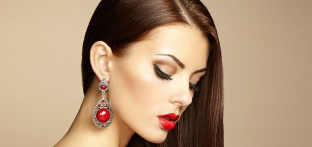 https://cdn1.pokupon.ua/uploaded/new_campaign_pictures/231719/data/main620x292/permanent-makiyazh.jpg?1482411183
