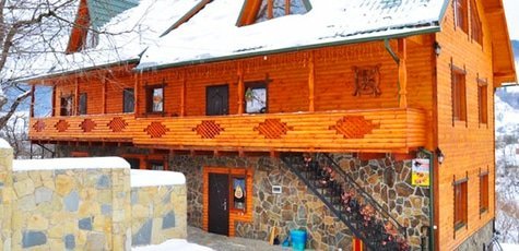 От 3 дней в отеле «Гуцульская хата» в Яремче