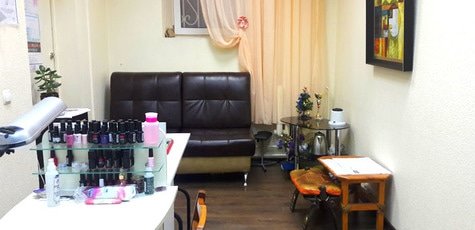 Моделирование и окрашивание бровей в «Beauty Room»