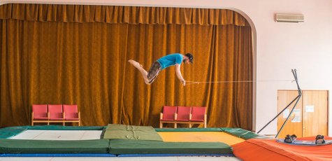 Скидка 50% на час аренды батута в «Jumping Hall»