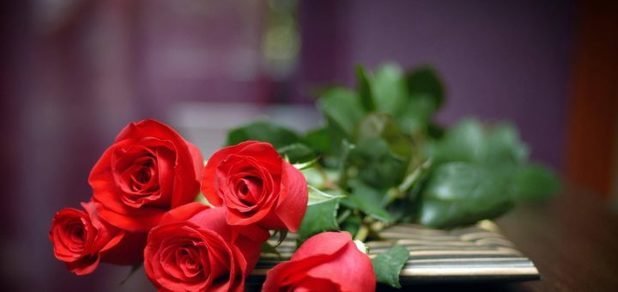 https://cdn1.pokupon.ua/uploaded/new_campaign_pictures/249705/data/main620x292/vazhno_znat_kazhdomu_muzhchine_kakie_cvety_darit_raznym_znakam_zodiaka.jpg?1486992775