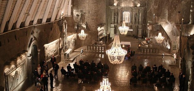 https://cdn1.pokupon.ua/uploaded/new_campaign_pictures/253364/data/main620x292/day_3_-_wieliczka_250-280.jpg?1487752371