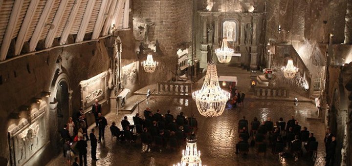 https://cdn1.pokupon.ua/uploaded/new_campaign_pictures/253364/data/main720x340/day_3_-_wieliczka_250-280.jpg?1487752371