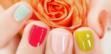Уход за ногтями в салоне WoMan -64%