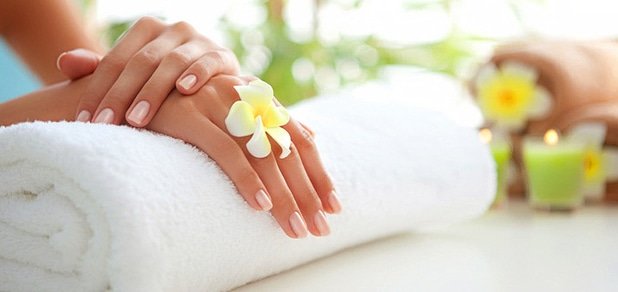 https://cdn1.pokupon.ua/uploaded/new_campaign_pictures/29731/data/main620x292/manicure-large.jpg?1406210339