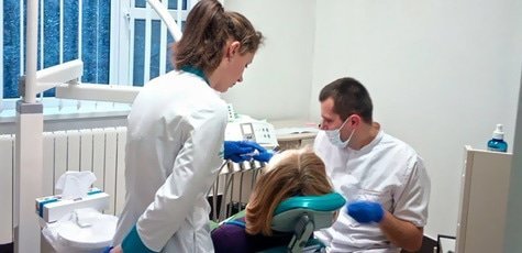 Установка пломб, лікування карієсу в «Cherepanych»