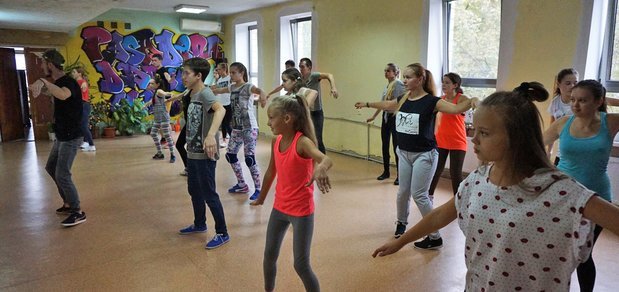 https://cdn1.pokupon.ua/uploaded/new_campaign_pictures/396290/data/main620x292/oXyIcKuURkA.jpg?1490280953