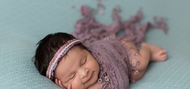 https://cdn1.pokupon.ua/uploaded/new_campaign_pictures/402329/data/main620x292/SandiFord_Newborn-babies-photography-15-720x340.jpg?1492510089
